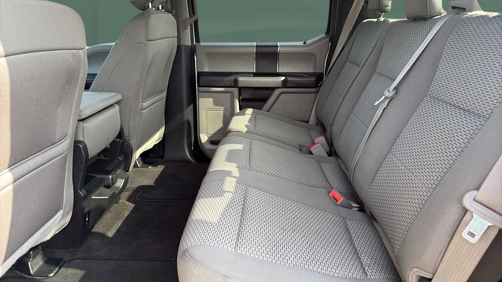 Ford F-150 photo 18