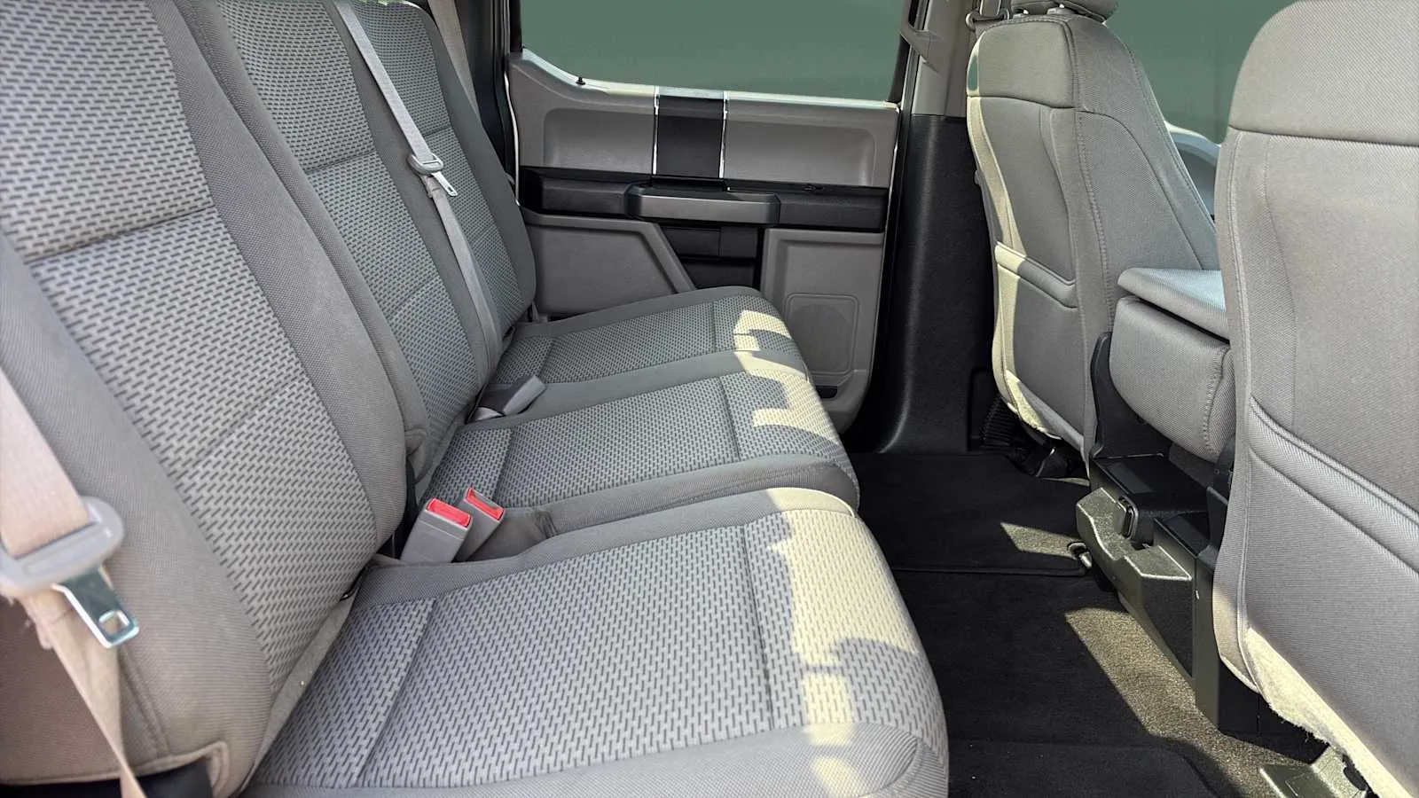 Ford F-150 photo 22