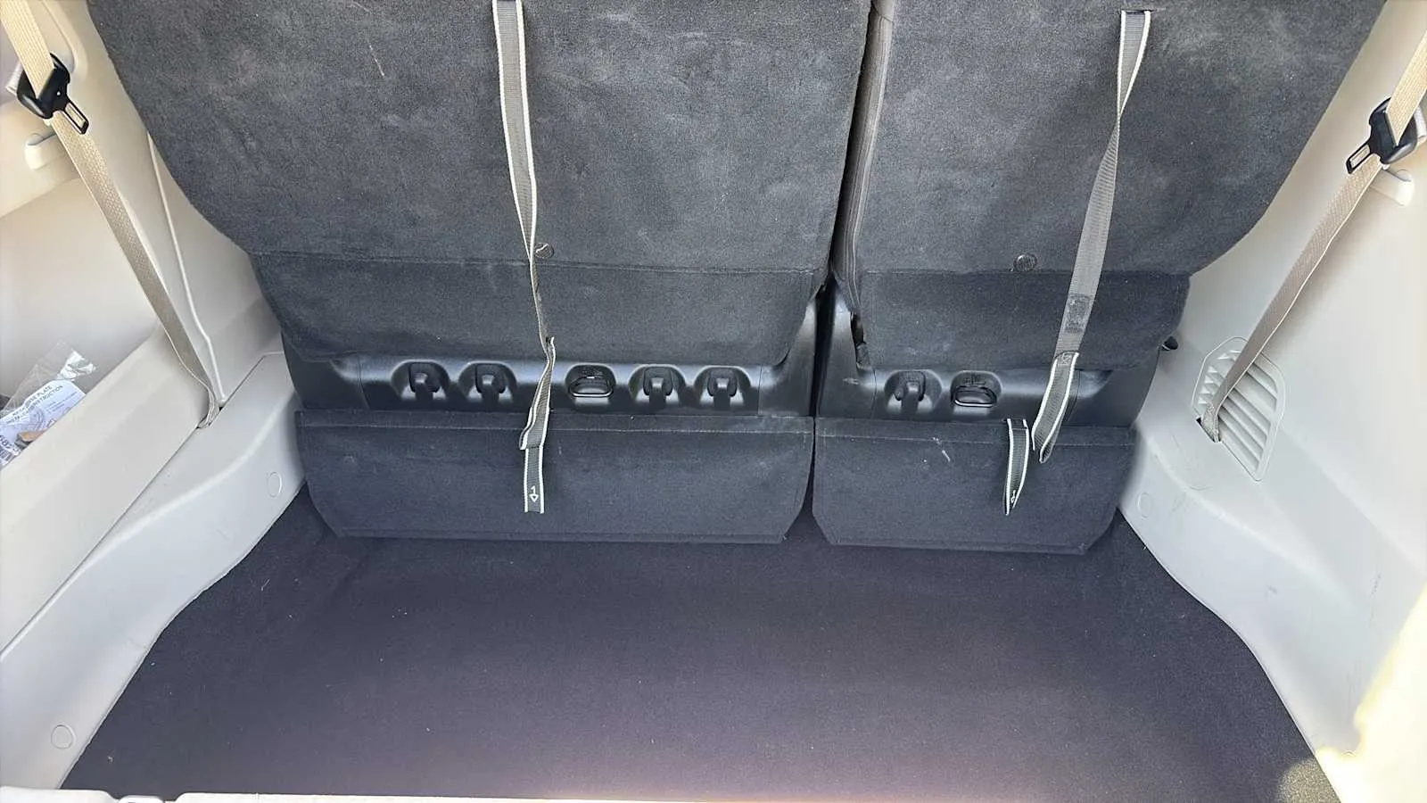 Chrysler Pacifica photo 21
