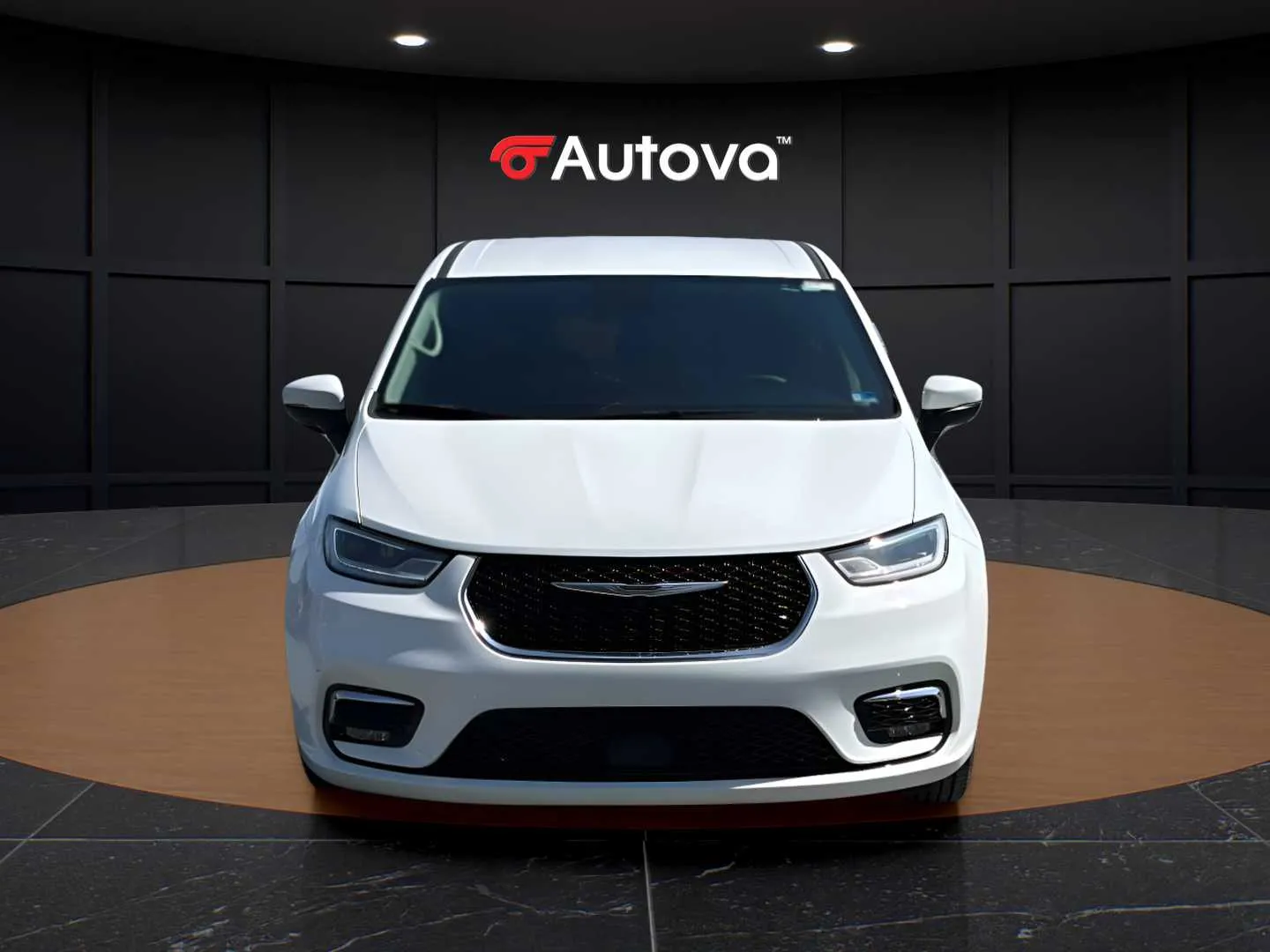Chrysler Pacifica photo 8