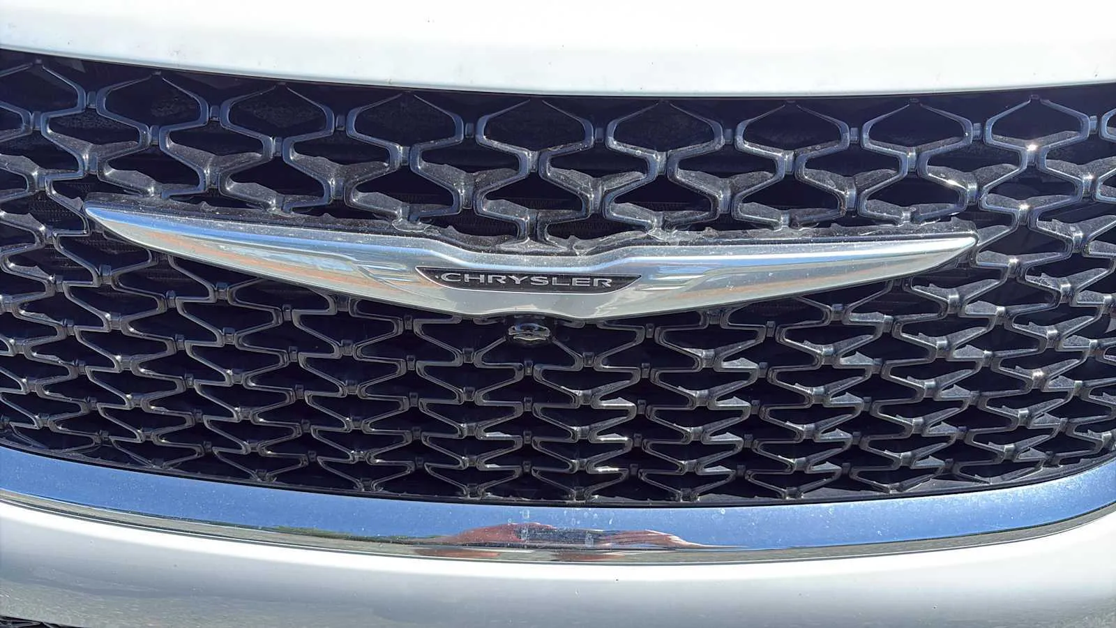 Chrysler Pacifica photo 28