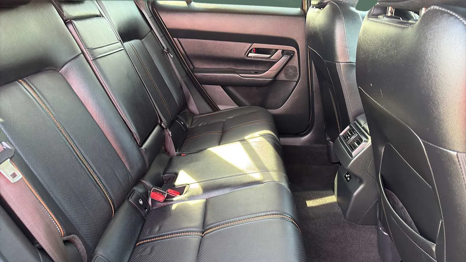 Mazda CX-50 photo 14