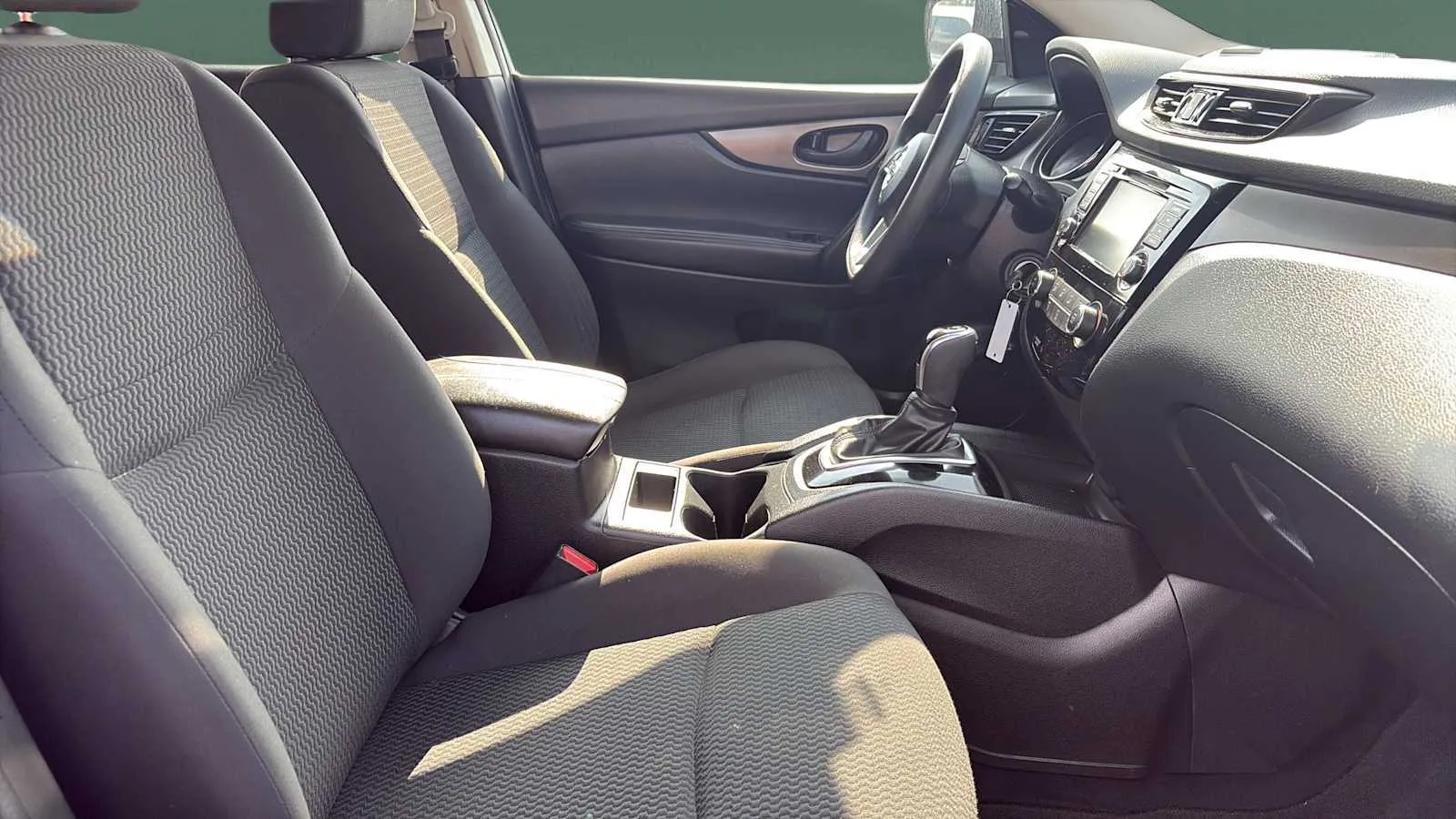 Nissan Rogue Sport photo 24