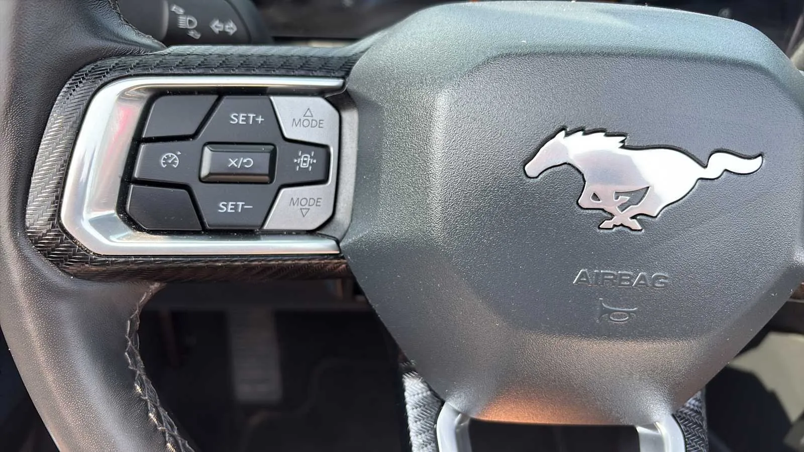 Ford Mustang photo 9