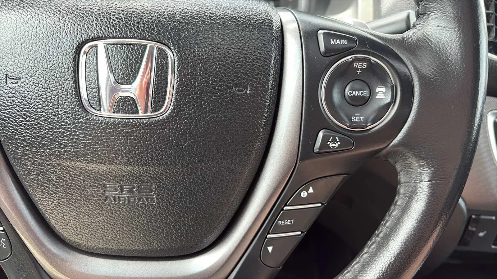 Honda Ridgeline photo 10