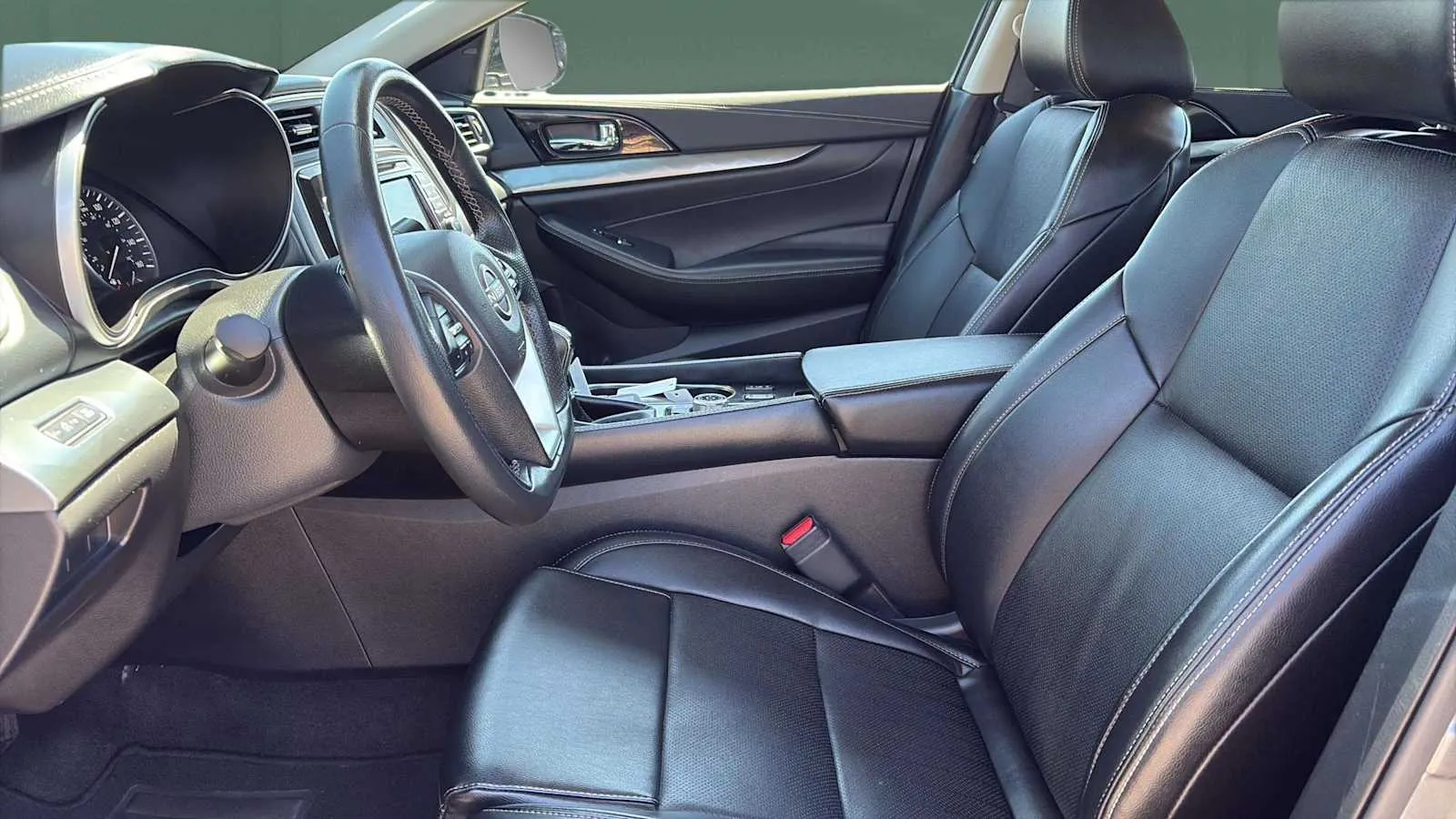 Nissan Maxima photo 16