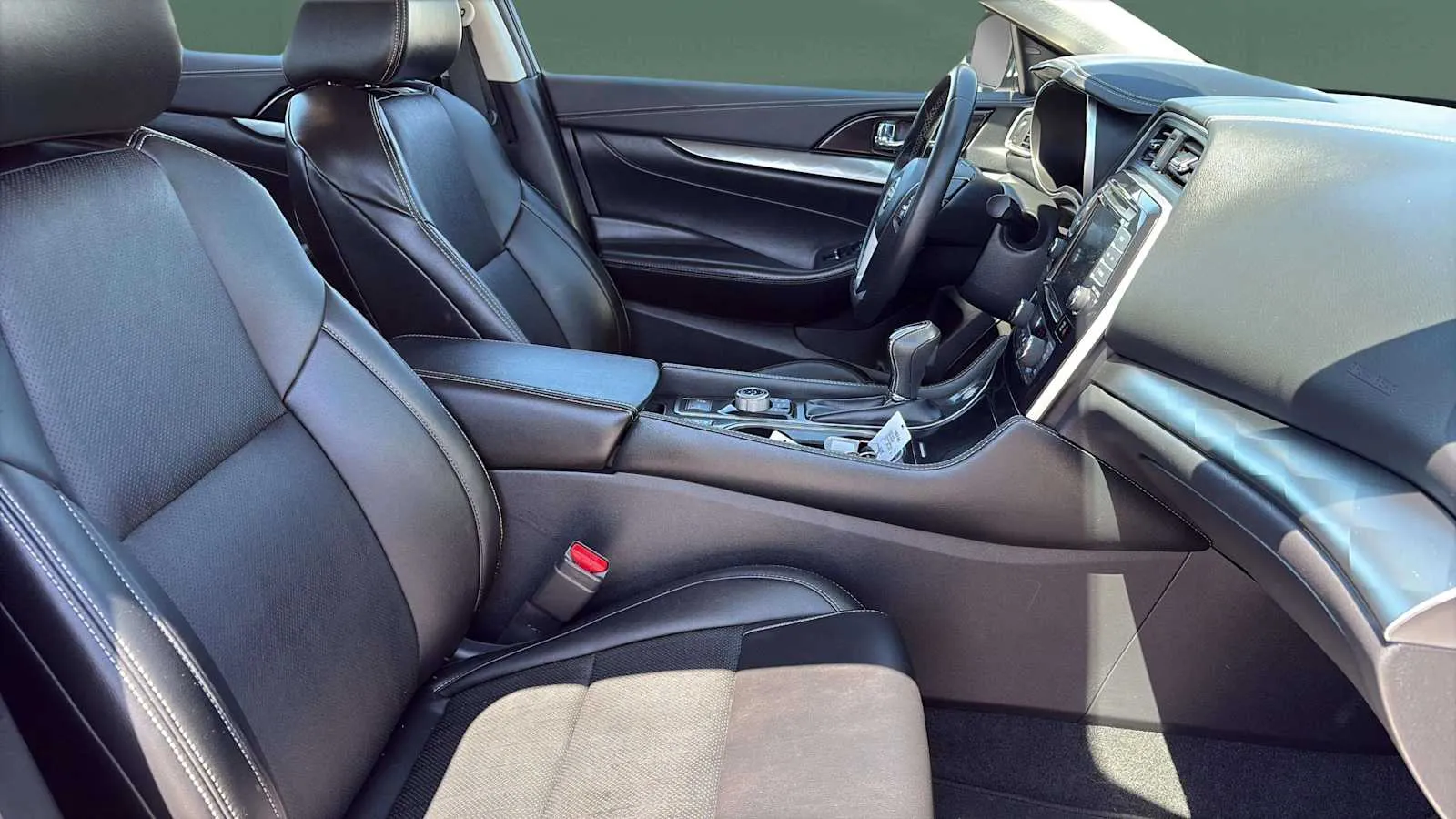 Nissan Maxima photo 23