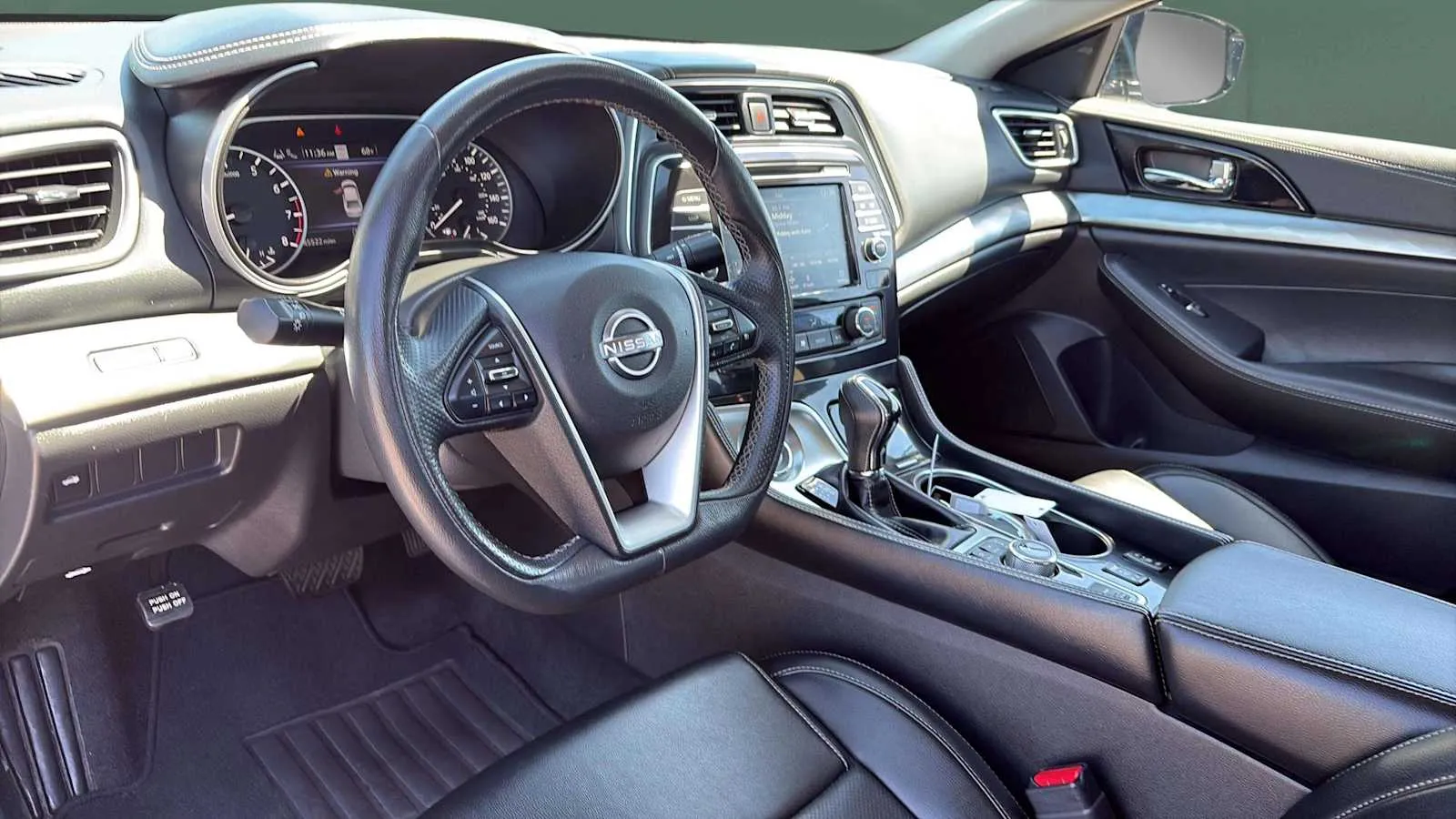 Nissan Maxima photo 12