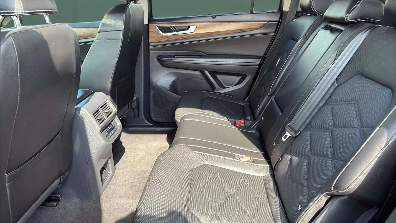 Volkswagen Atlas photo 18