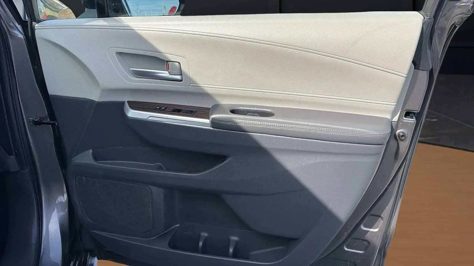 Toyota Sienna photo 12
