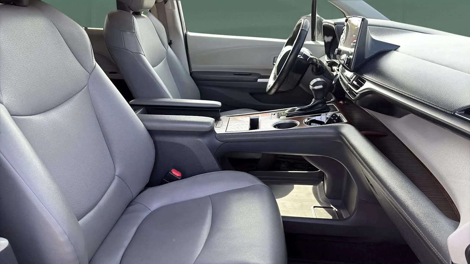 Toyota Sienna photo 11