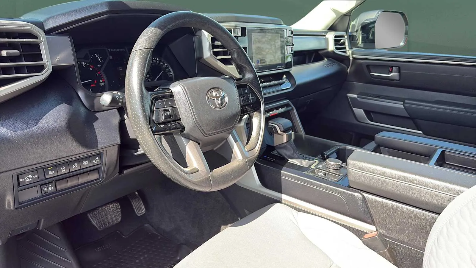 Toyota Tundra photo 9
