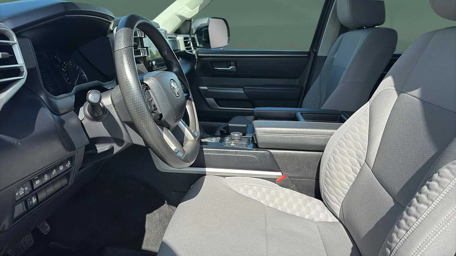Toyota Tundra photo 25