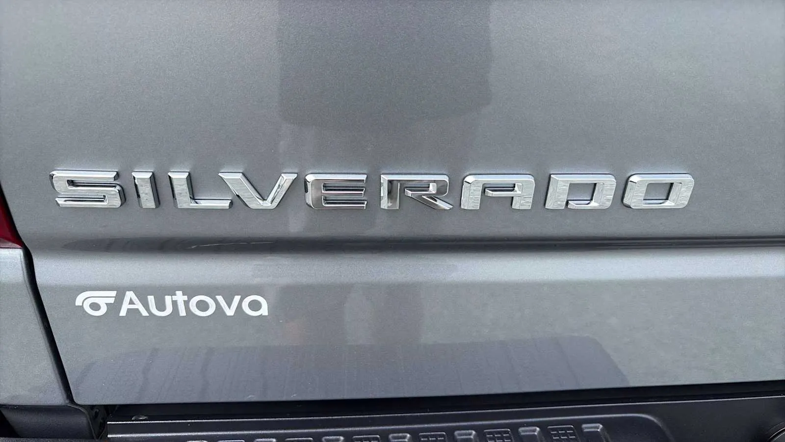 Chevrolet Silverado photo 29