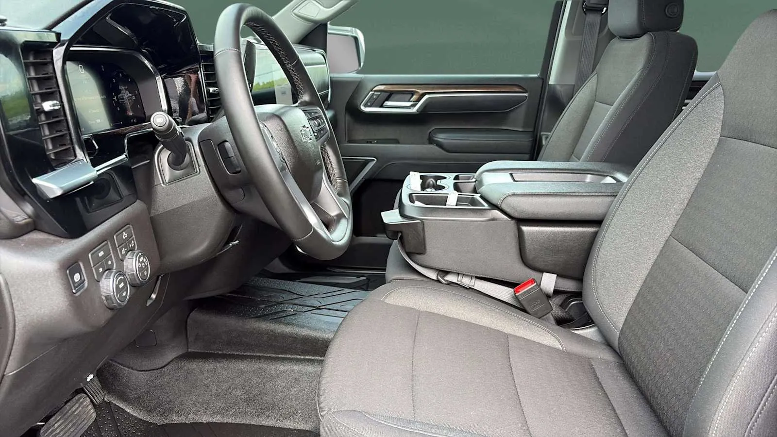 Chevrolet Silverado photo 17