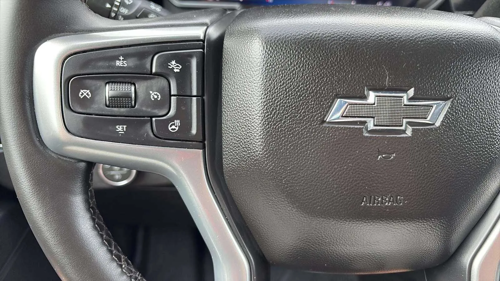 Chevrolet Silverado photo 9