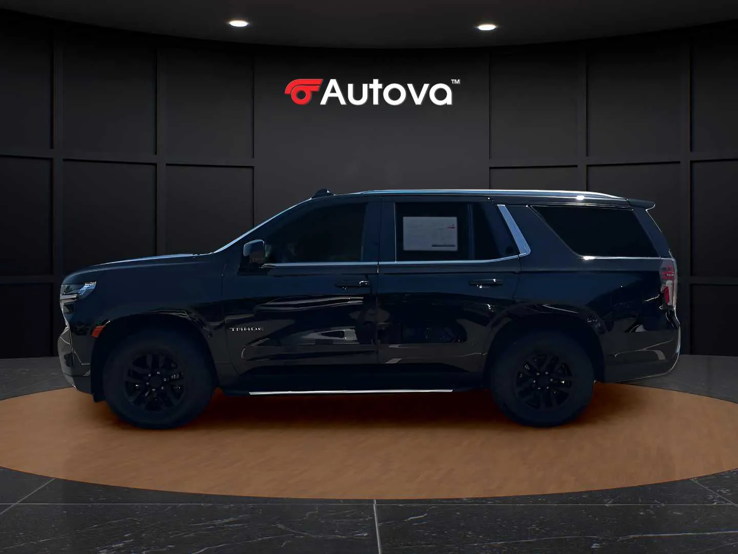 Chevrolet Tahoe photo 2