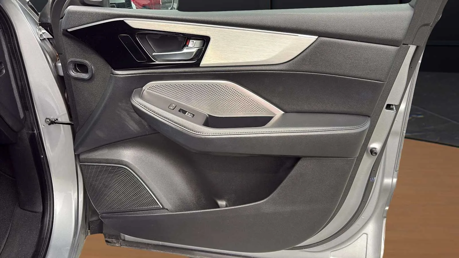 Acura MDX photo 13