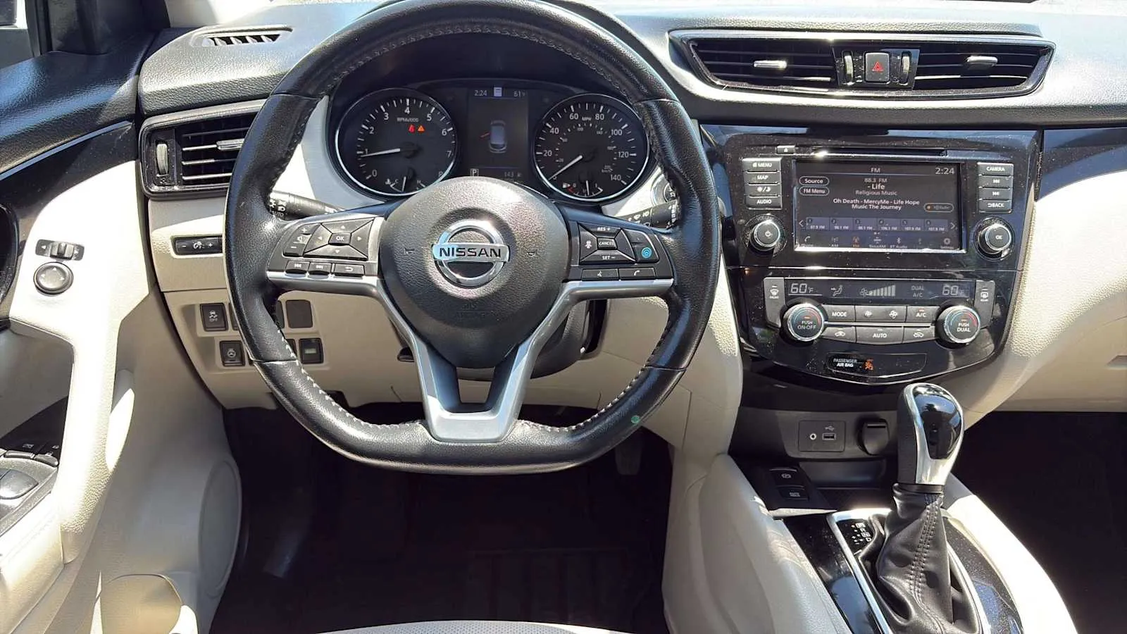 Nissan Rogue Sport photo 19