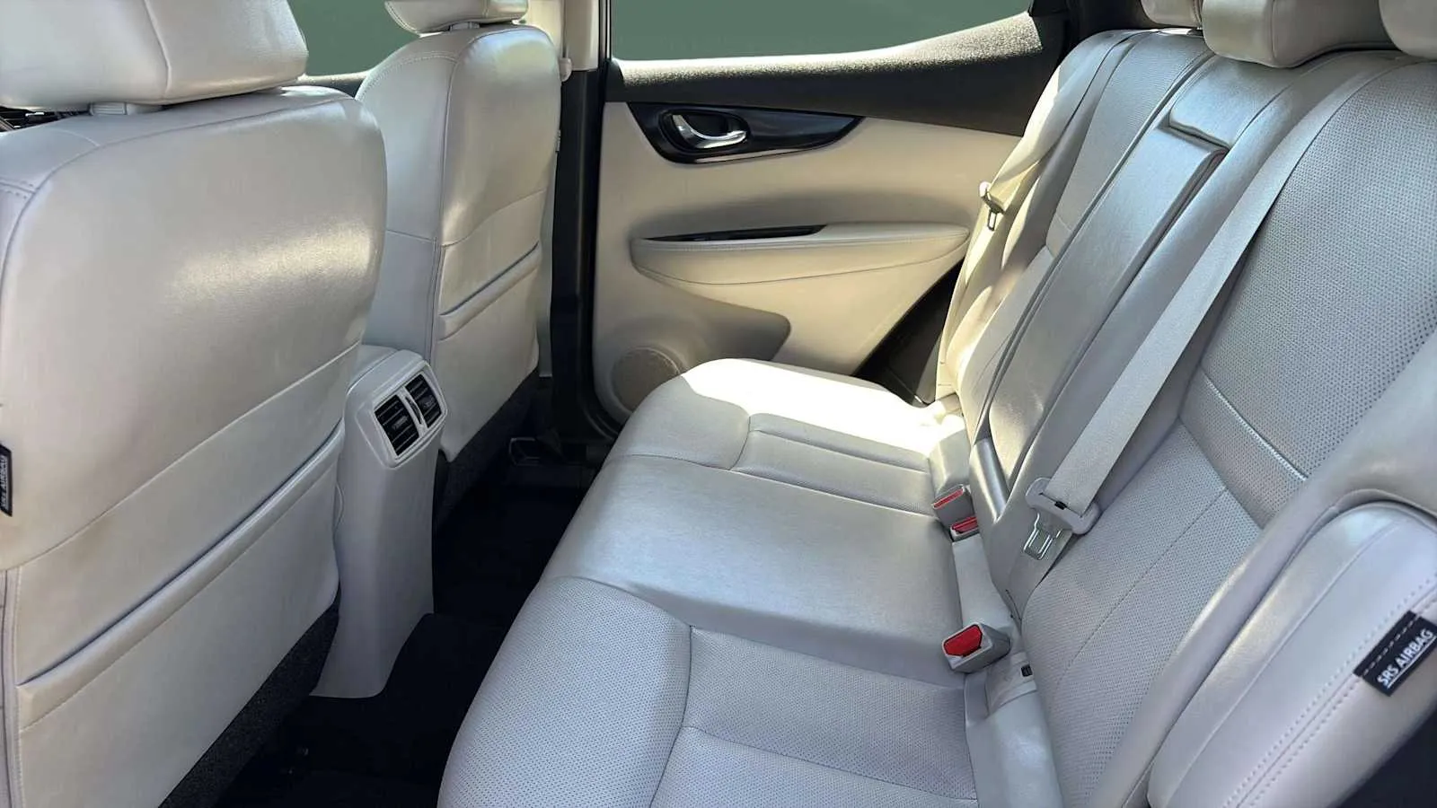 Nissan Rogue Sport photo 17