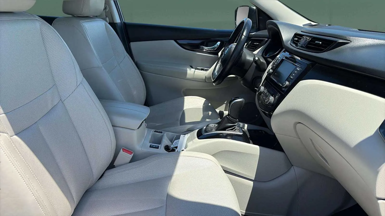 Nissan Rogue Sport photo 23