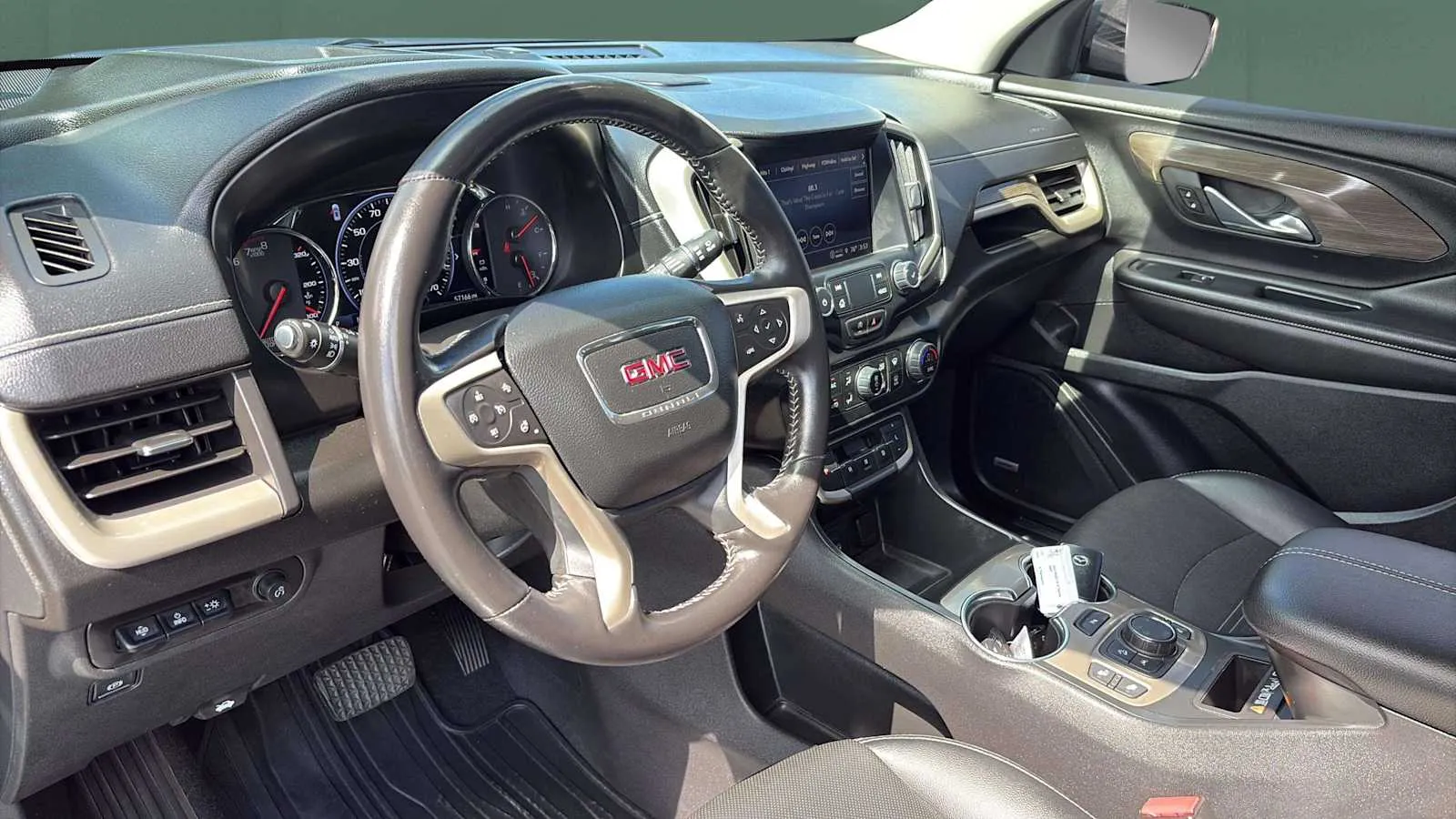 GMC Terrain photo 12