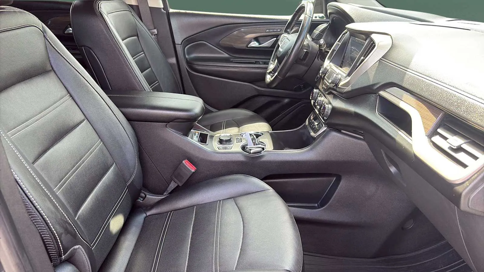 GMC Terrain photo 23