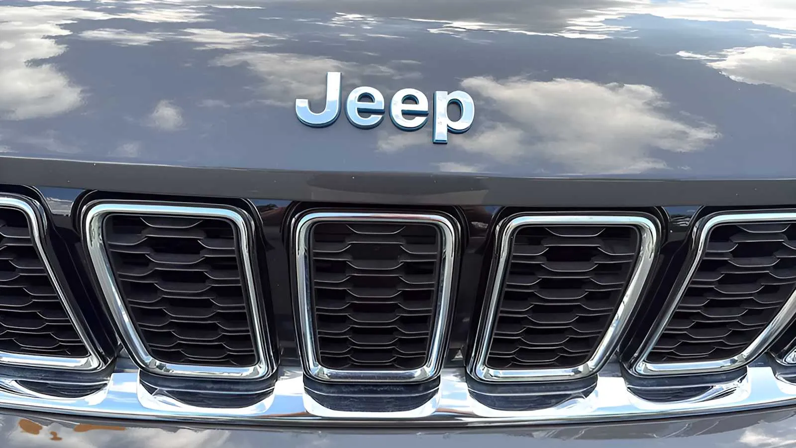 Jeep Grand Cherokee photo 28