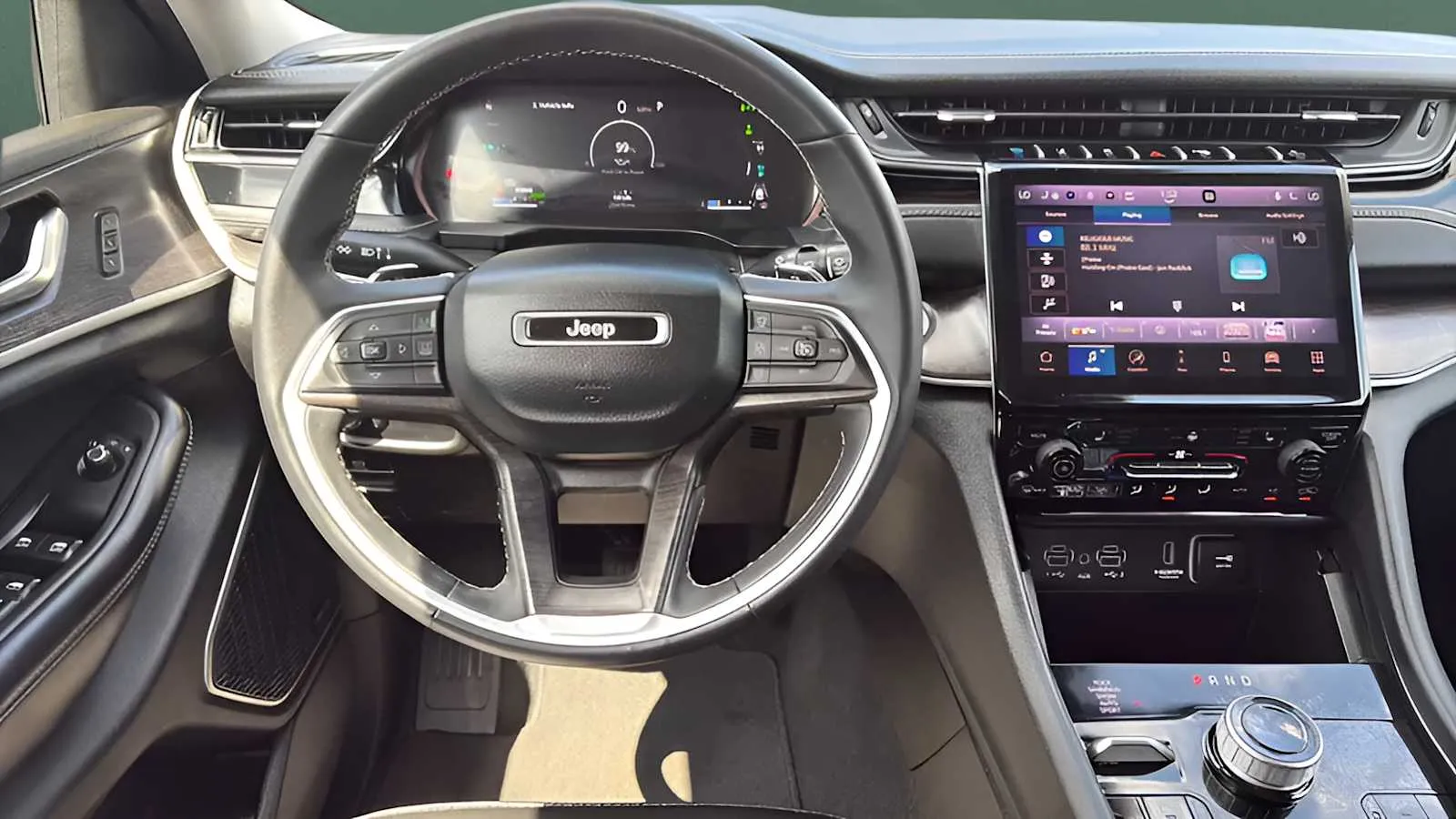Jeep Grand Cherokee photo 20