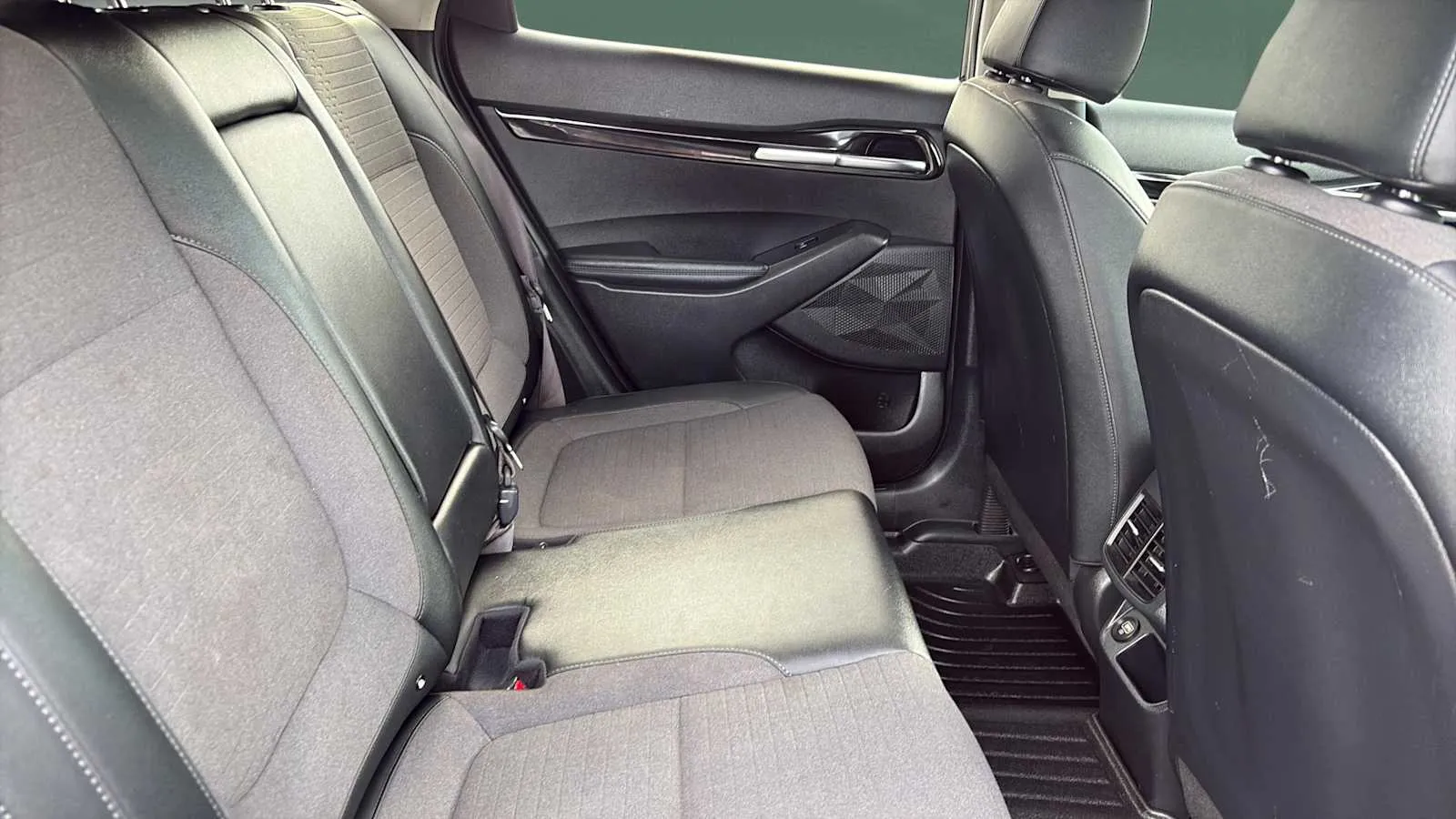 2023 Kia Seltos S - Photo 10