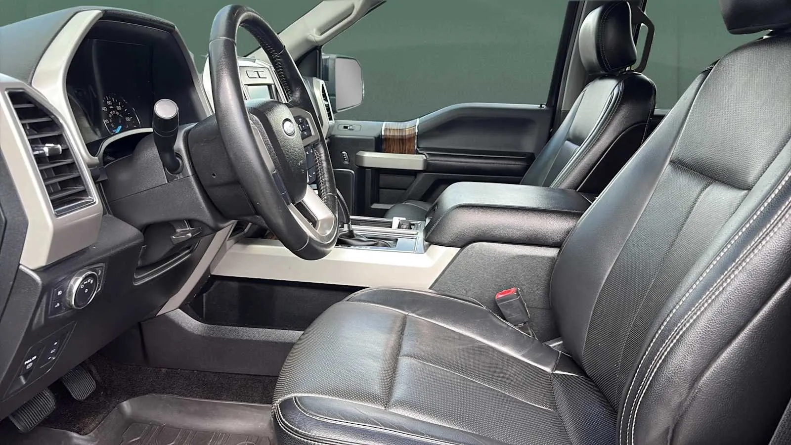 Ford F-150 photo 9