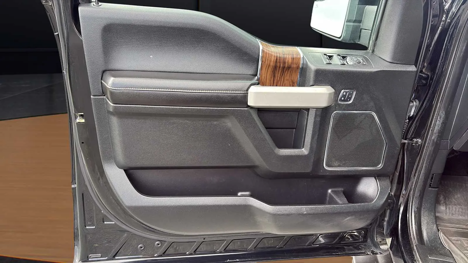 Ford F-150 photo 15