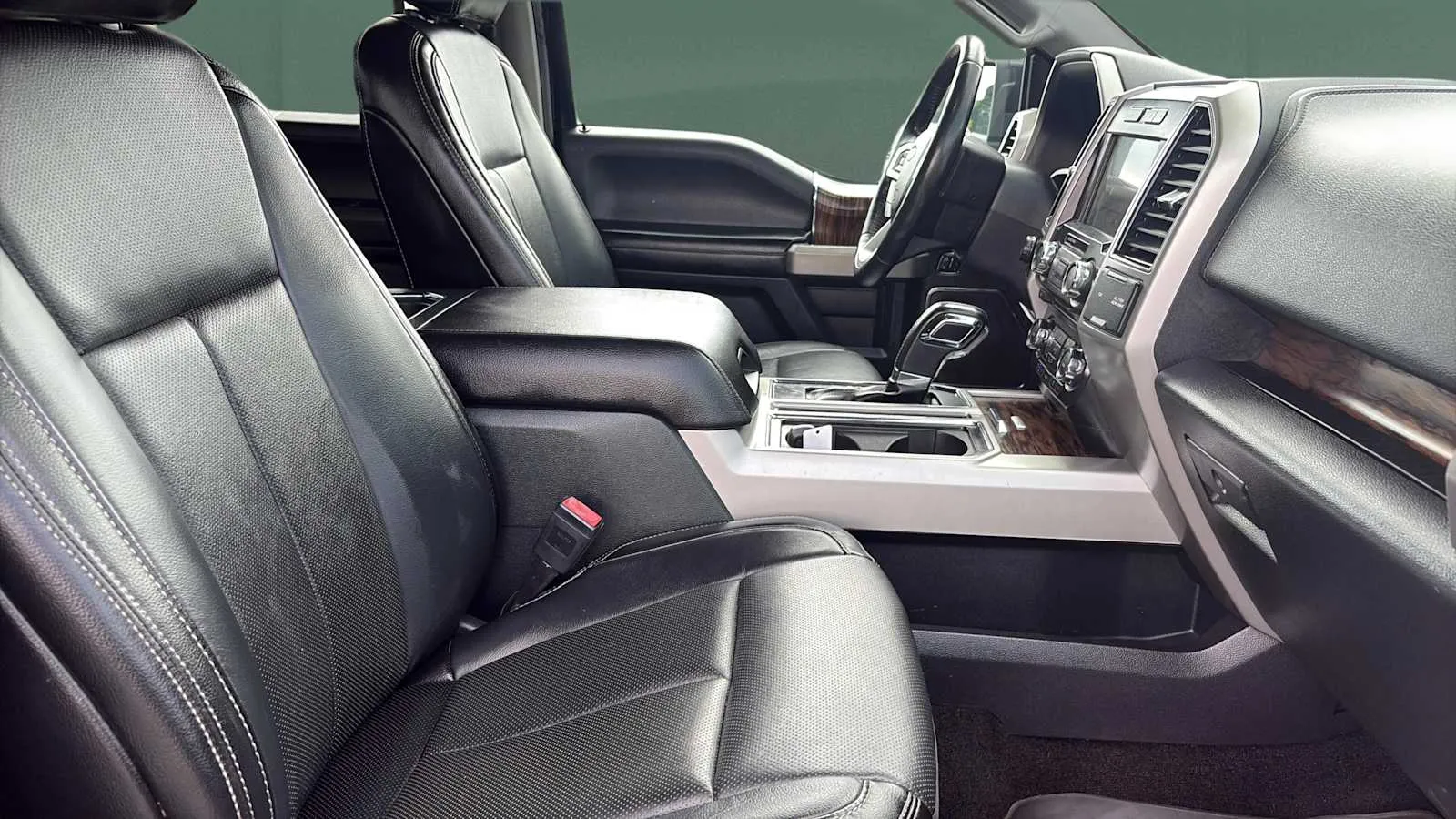 Ford F-150 photo 24