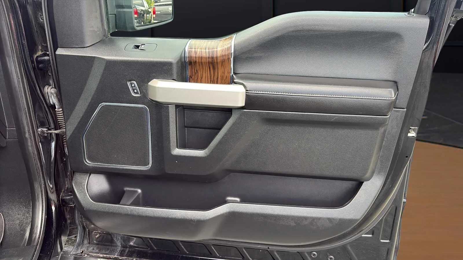 Ford F-150 photo 21