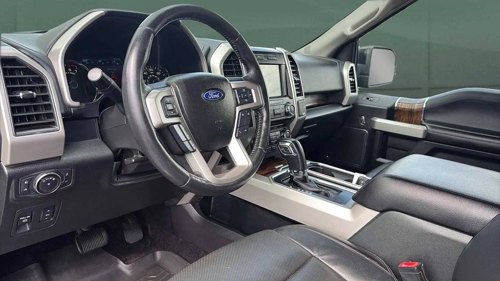 Ford F-150 photo 19