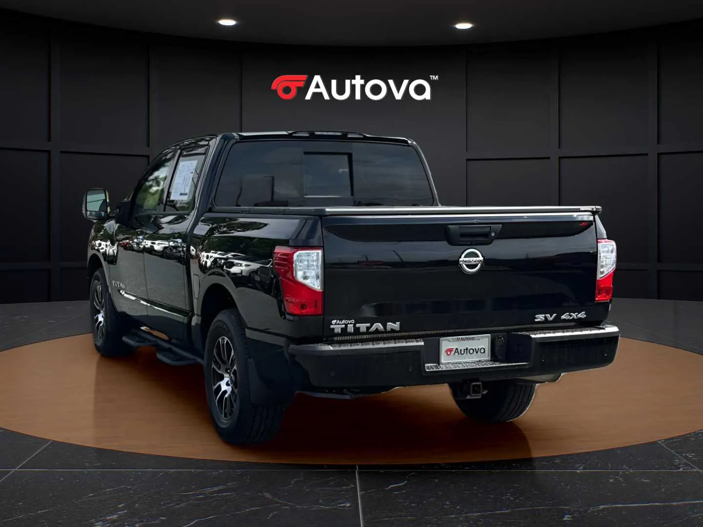 Nissan Titan photo 3