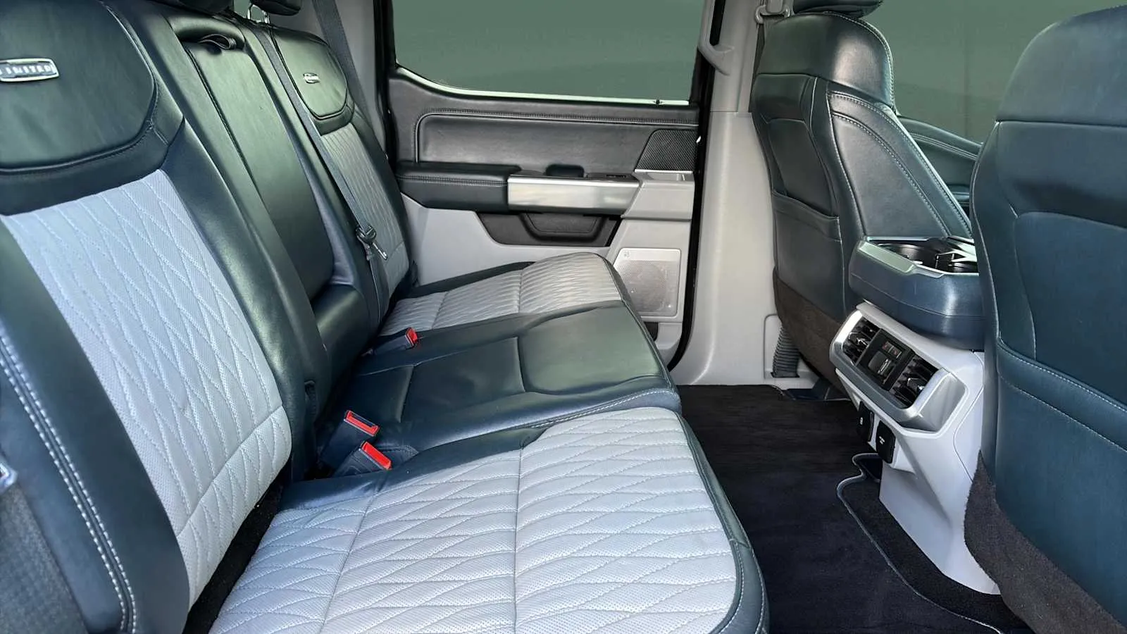 Ford F-150 photo 24