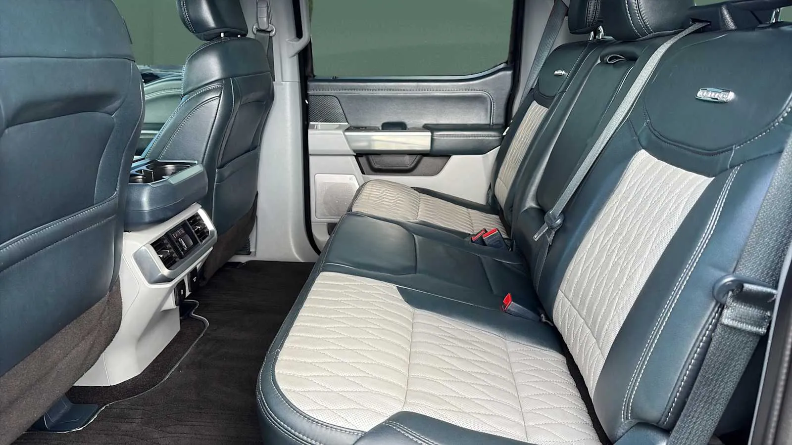 Ford F-150 photo 13