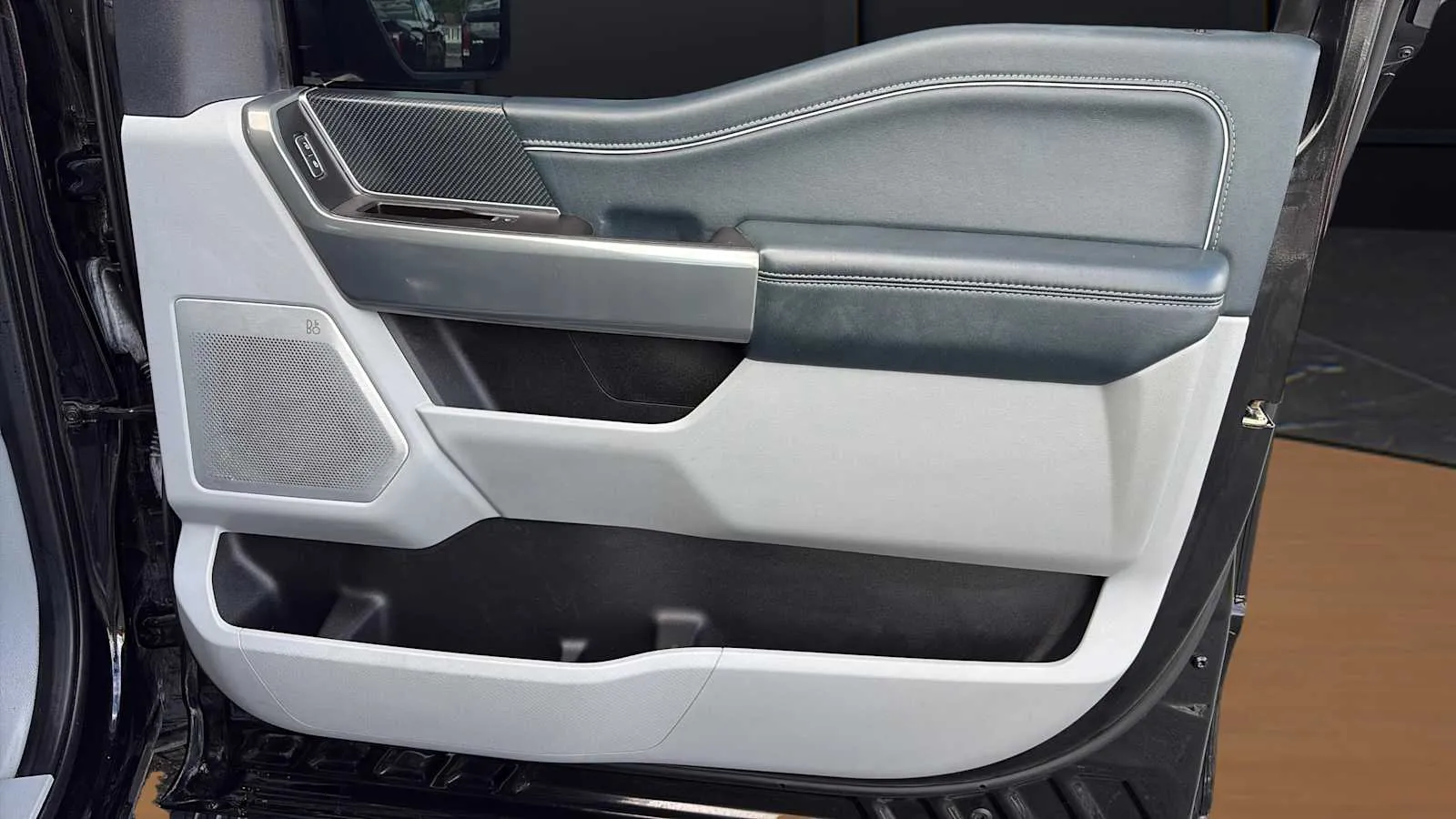 Ford F-150 photo 11