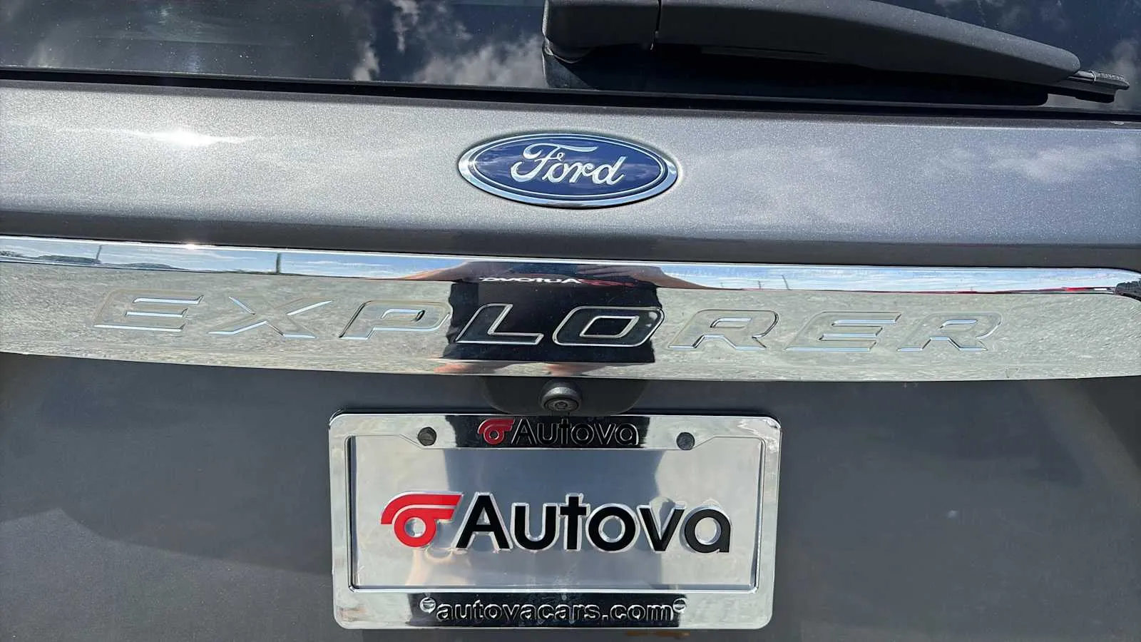 Ford Explorer photo 27