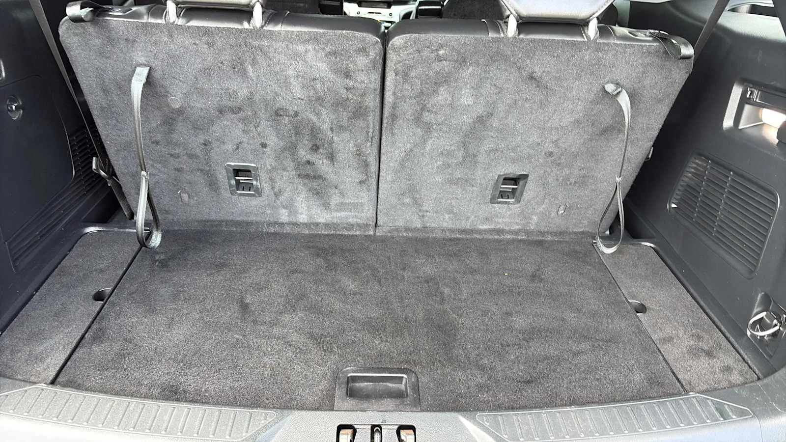 Ford Explorer photo 9