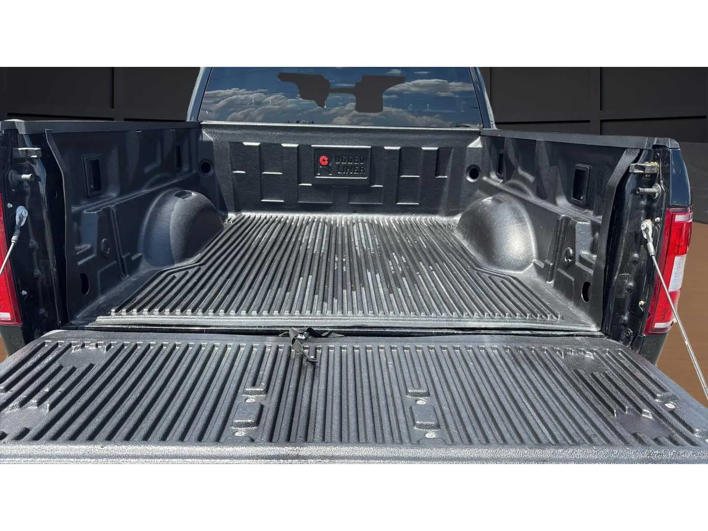 Ford F-150 photo 16