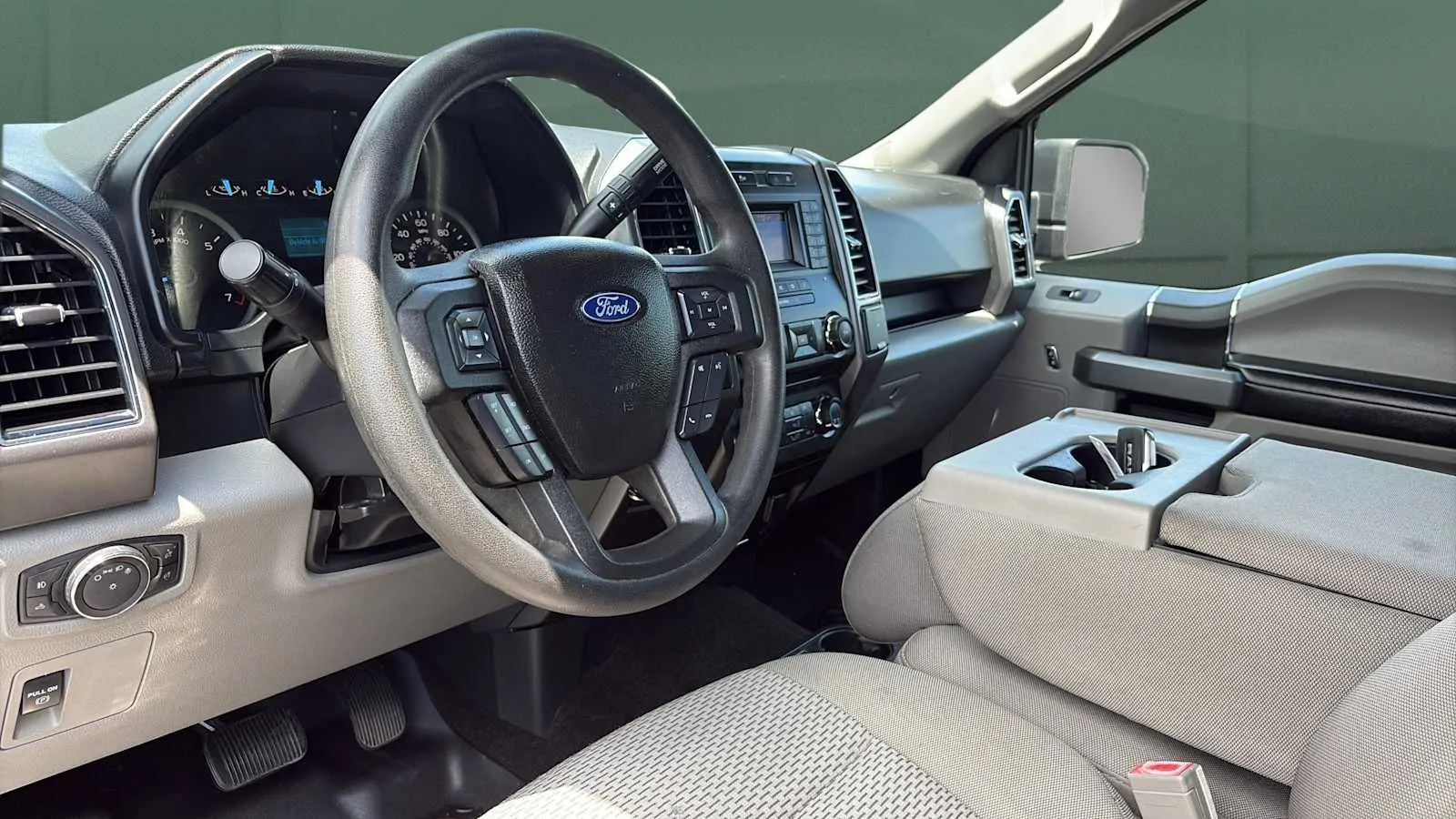 Ford F-150 photo 15