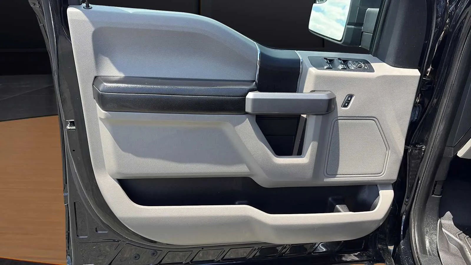 Ford F-150 photo 19