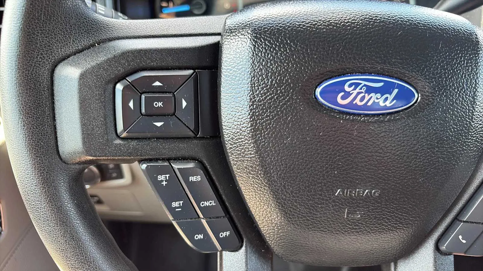 Ford F-150 photo 21