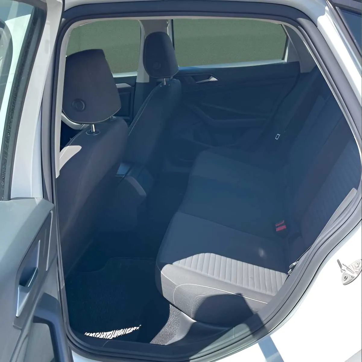 Volkswagen Jetta photo 4