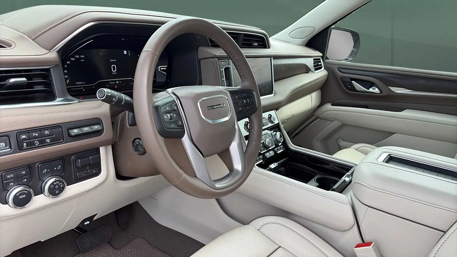 GMC Yukon photo 13