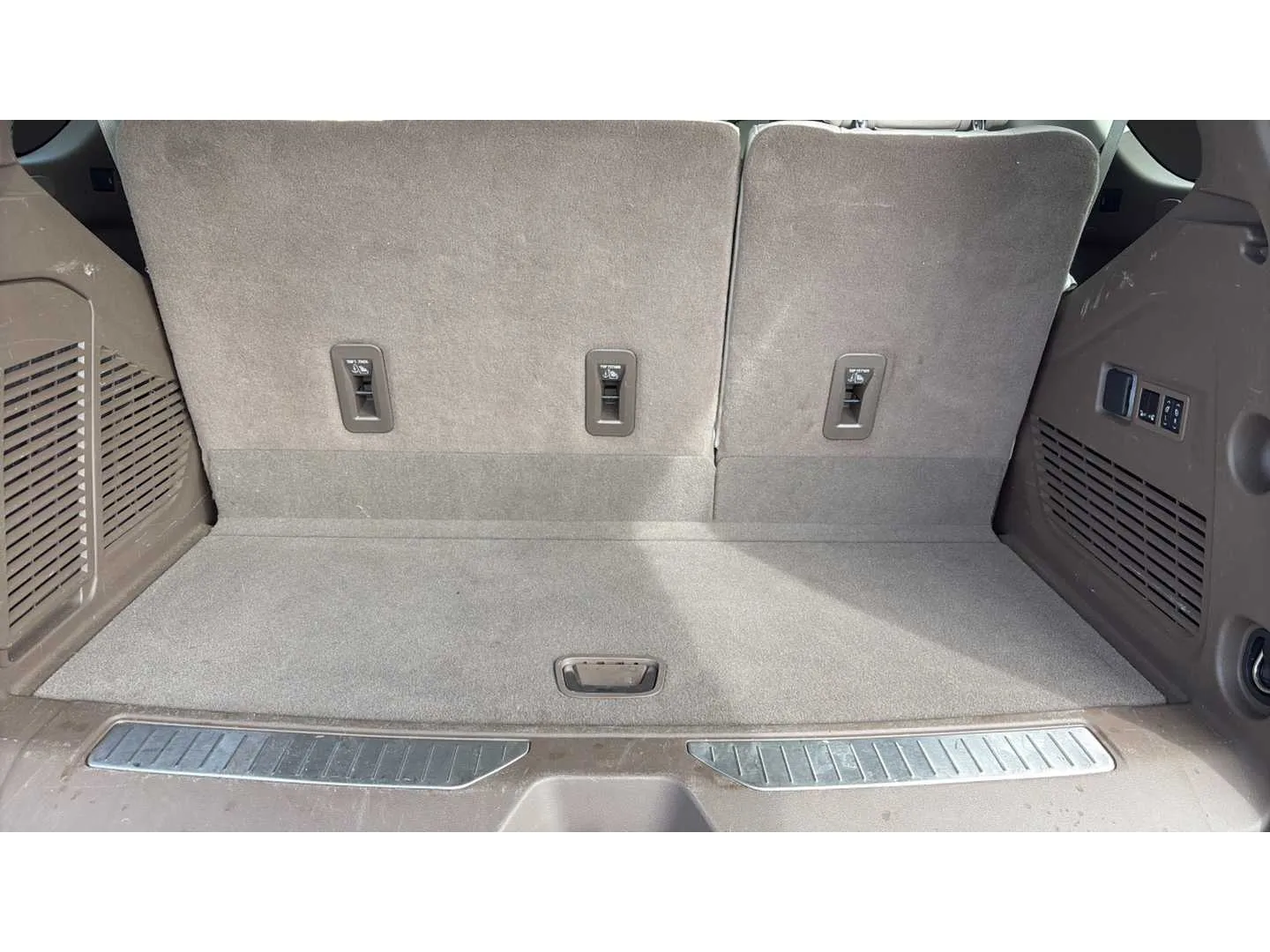 GMC Yukon photo 21