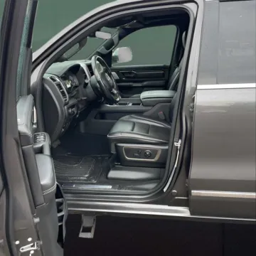 More photos of 2019 Ram All-New 1500 Limited at Autova - Forest, VA