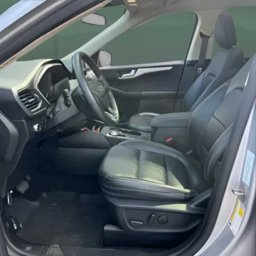 More photos of 2020 Ford Escape SEL at Autova - Forest, VA